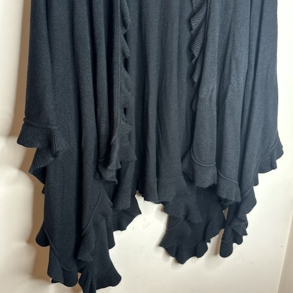 REITMANS One Size Ruffled Asymmetrical Open Front Sweater - Picture 4 of 10